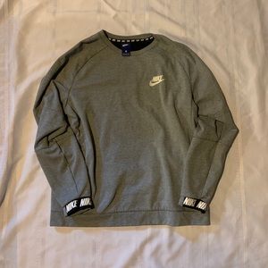 Nike Crew Neck